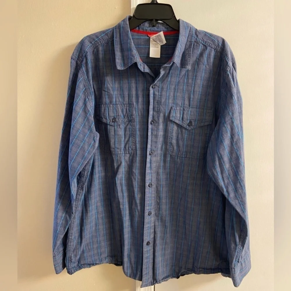 The north face men’s plaid double breasted button up shirt casual. XL‎